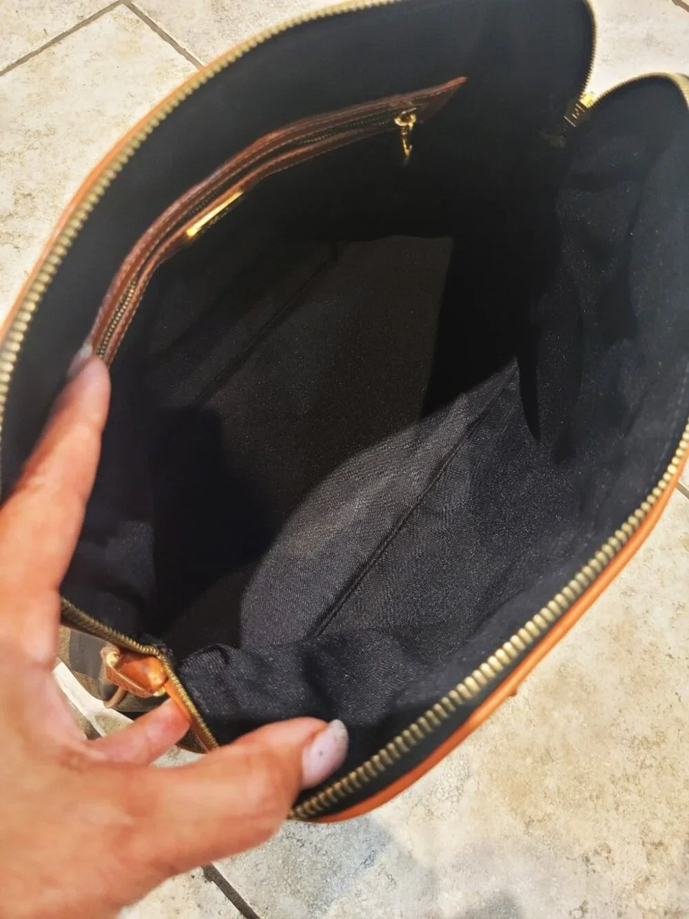 Georgeous!! Very Rare~Fendi Bag~In Excellent Vintage Condition!!